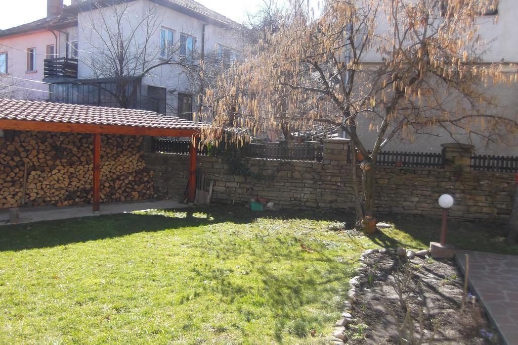Готель Borova House Трявна Екстер'єр фото